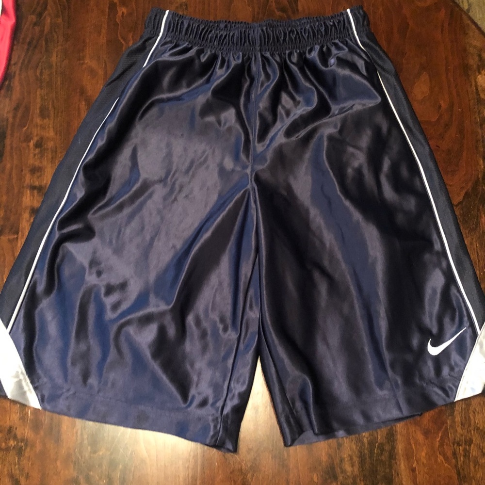Nike Shorts Size Youth L